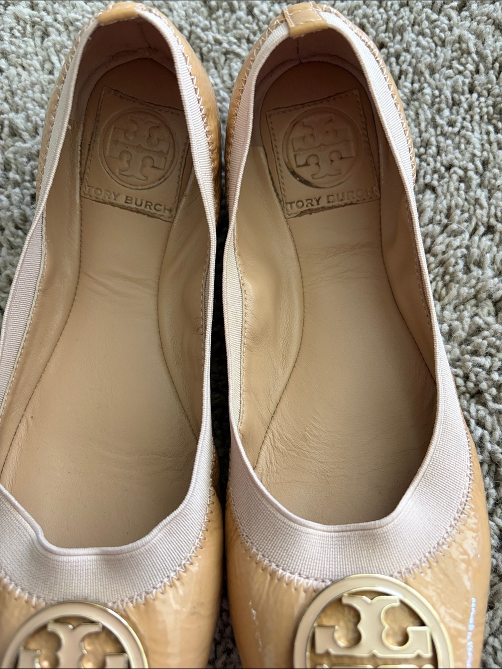 Tory Burch Caroline Patent Leather Ballerina Flats Shoes Nude Beige
Size 6.5M - Picture 7 of 9
